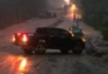 Banjir landa ruas jalan Banjarbaru-Batulicin, aktivitas sempat terhambat