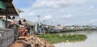 Warga Kampung Hijau soroti titian baru yang terlalu tinggi