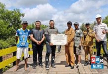 Julong Group tingkatkan aksesibilitas Desa Sinar Baru melalui pembangunan jembatan