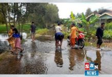 Jalan antar desa di Mandastana masih tergenang tiap musim hujan, warga minta perbaikan permanen