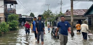 Tinjau warga korban Banjir, Bupati Banjar : Air mulai surut, tetap waspadai banjir susulan