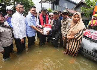 Menteri Sosial Gus Ipul tinjau banjir di Kabupaten Banjar, salurkan bantuan dan rinci skema penanganan