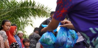3.500 paket sembako disalurkan ke wilayah terdampak banjir di Cintapuri Darussalam