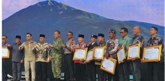 Prestasi nasional! Desa Awang Bangkal Barat dan Bumdes Putra Bulu terima penghargaan Menteri Desa