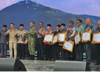 Prestasi nasional! Desa Awang Bangkal Barat dan Bumdes Putra Bulu terima penghargaan Menteri Desa
