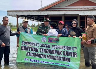 Julong Group salurkan bantuan Rp 50 juta, 485 paket sembako bantu korban banjir Mandastana