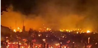 17 bangunan termasuk dua sekolah hangus terbakar di katingan hilir, diduga akibat korsleting listrik