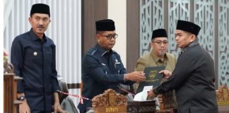 DPRD sahkan Raperda Koperasi UMKM dan Pengelolaan Sampah menjadi Perda Kabupaten Banjar