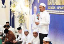 Safari Ramadhan Bupati Banjar, serahkan bantuan keuangan dan Al-Qur’an