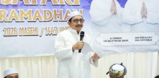 Wabup Said Idrus sampaikan program pembangunan merata saat safari Ramadhan di Pengaron