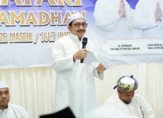 Wabup Said Idrus sampaikan program pembangunan merata saat safari Ramadhan di Pengaron