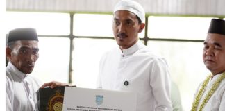 Bupati Saidi Mansyur serahkan bantuan hingga Rp 362 juta untuk pesantren
