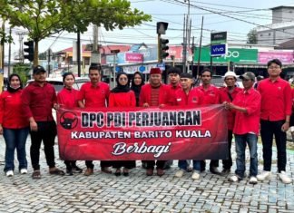 Anggota DPRD Batola hadiri aksi sosial bagikan 500 bungkus nasi