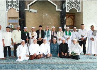 Wabup Batola Sholat Idul Fitri bersama warga Handil Bakti