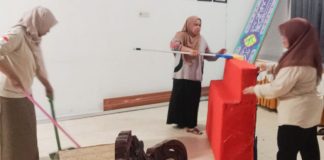 Jumat bersih, Kantor Kecamatan Gambut dibenahi