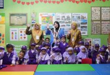 Bunda PAUD Banjar tinjau MPLS ramah anak di TK Negeri Jawa, pastikan anak nyaman tanpa tekanan