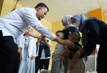 Momen bahagia dua anak, kini bisa mendengar berkat implan Koklea RSUD Ratu Zalecha