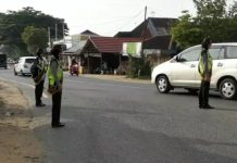 Stop Hoax, Pesan Srikandi Banjar Bungas Kepada Pengguna Jalan