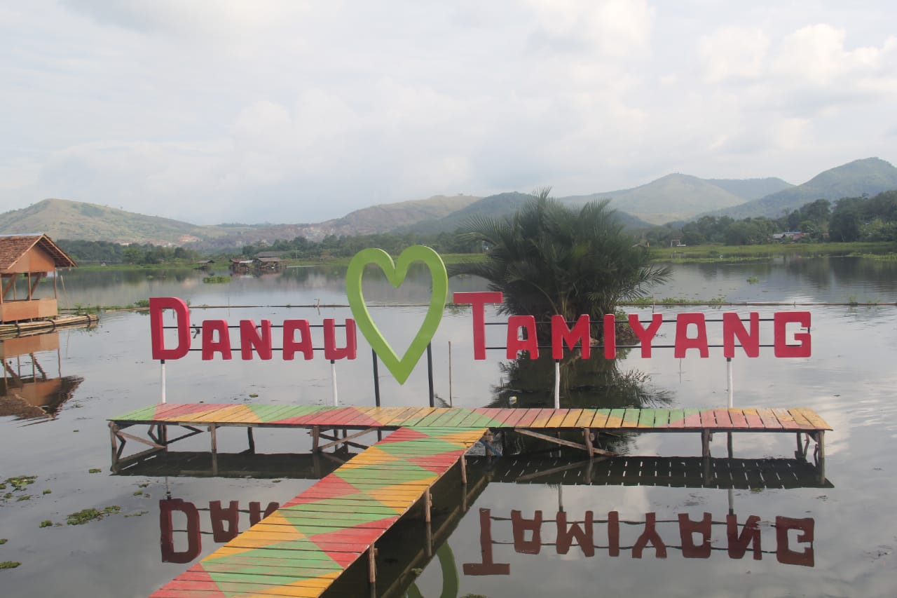Danau Tamiyang, Obyek Wisata Pilihan Keluarga Anda. - www