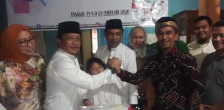 Made Teruna dan Ferryansyah bersama tim suksesnya serahkan berkas dukungan dan siap ikuti aturan KPU