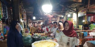 Harga Gula di Pasar Thayibah Martapura cenderung masih stabil.