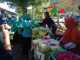 DPTPH Kabupaten Banjar bagikan paket sembako dan handsanitizer berbahan dasar bunga
