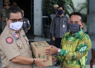Cegah penyebaran Virus Corona, Bupati Balangan serahkan bantuan ADP untuk petugas KPU dan Bawaslu