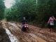 Ruas jalan Desa Hauwai-Desa Aniungan, bakal di aspal