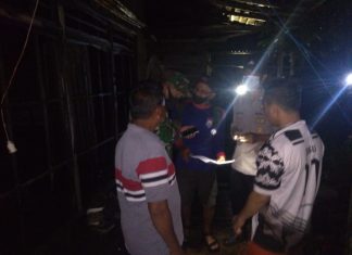 Saat berbuka puasa, rumah Basri dan Usman hangus terbakar