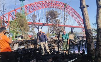 Kebakaran Rabu dinihari itu, hanguskan tiga rumah warga Desa Bantuil Batola