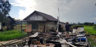 Angin puting beliung sapu puluhan rumah di Kecamatan Martapura Barat