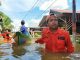 Banjir Sintang belum surut, Rumah Zakat Kalbar terus distribusikan bantuan logistik