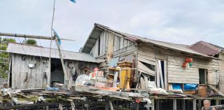 55 buah rumah di Pulau Laut Barat hancur akibat gelombang pasang dan angin kencang