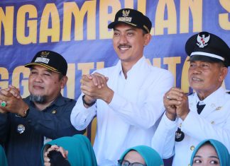 H Dahliansyah resmi jabat Pambakal Desa Keramat Mina