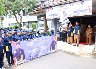 Bupati H.Saidi Mansyur melepas kontingen POPDA Kabupaten Banjar