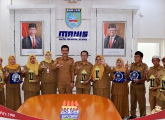 31 sekolah dasar dan menengah di Kabupaten Banjar menerima penghargaan Adiwiyata