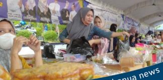 Berbuka puasa, aneka kue dan masakan di Pasar Wadai Ramadhan Martapura bisa menjadi menu pilihan Anda