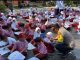Program Polri cerdaskan anak bangsa dengan membagikan buku