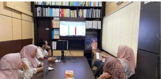 Bappedalitbang Kabupaten Banjar lakukan desk evaluasi kerja dan kinerjaevaluasi kerja dan kinerja untuk setiap sub kegiatan,