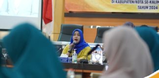 Ketua TP PKK Hj Nurgita Tiyas, memberikan sosialisasi PAAR pada tumbuh kembang anak