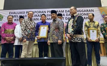 Kemenag Balangan raih penghargaann laporan keuangan terbaik