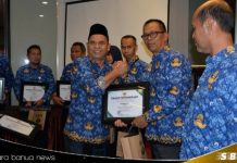 Menuju Barito Kuala sehat, Pj Bupati Dinansyah tandatangani MoU dengan PT dan Politeknik Kalimantan