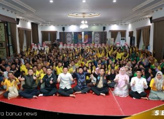 Silaturahmi dengan petugas kebersihan, Bupati dan wakil bupati Batola : Kerena pian – pian Kabupaten kita lebih indah