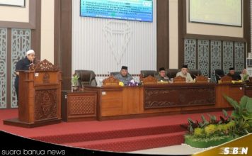 Wakil bupati sampaikan dua raperda dalam rapat paripurna DPRD Kabupaten Banjar