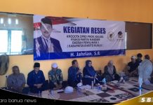 Sekretaris Komisi II DPRD Kalsel reses di Barito Kuala, dengar aspirasi warga dan berikan bantuan bibit jeruk