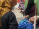 Puluhan siswa di Banjar dilarikan ke rumah sakit akibat dugaan keracunan makanan program bergizi gratis