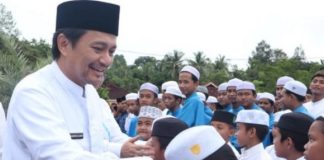 Semangat santri Kalsel mengawal Indonesia Emas 2045, Apel Hari Santri Nasional 2025 di Banjarbaru