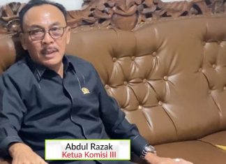 Pemerintah diminta tegas, Jalan Desa Biih rusak parah akibat truk tambang