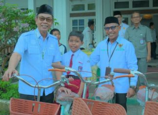 Dukung generasi muda, BAZNAS dan Pemkab HSS salurkan bantuan pendidikan