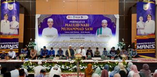 Semarak Maulid di Martapura: Bupati ingatkan bijak bermedsos, cegah karhutla dan kekeringan